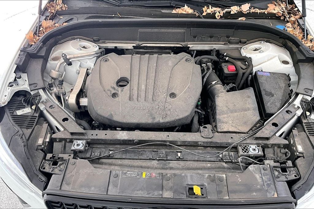 2024 Volvo XC60 B5 Ultimate Dark Theme