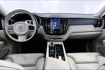 2024 Volvo XC60 B5 Ultimate Dark Theme