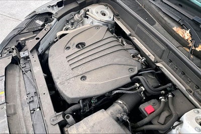 2024 Volvo XC60 B5 Ultimate Dark Theme