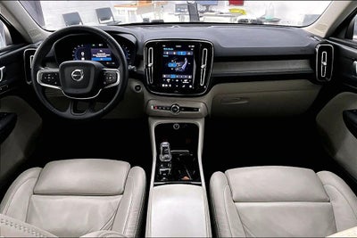 2023 Volvo XC40 B5 Plus Bright Theme
