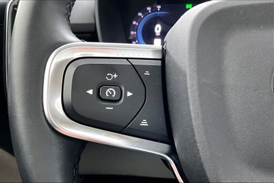 2023 Volvo XC40 B5 Plus Bright Theme