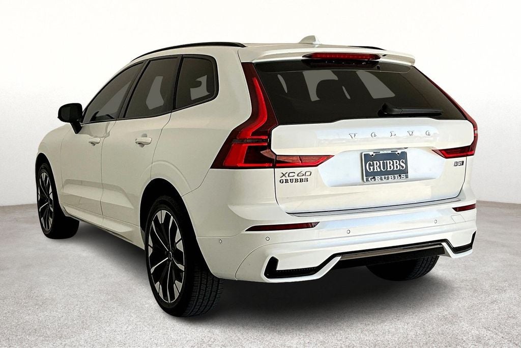 2026 Volvo XC60 B5 Plus