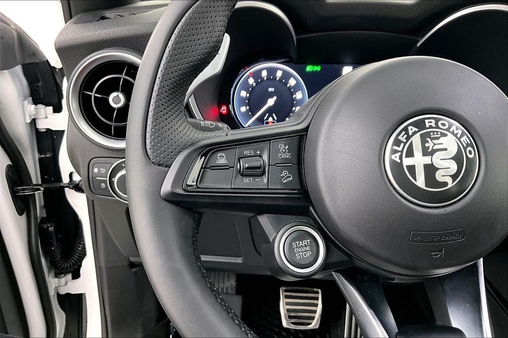 2025 Alfa Romeo Stelvio Veloce