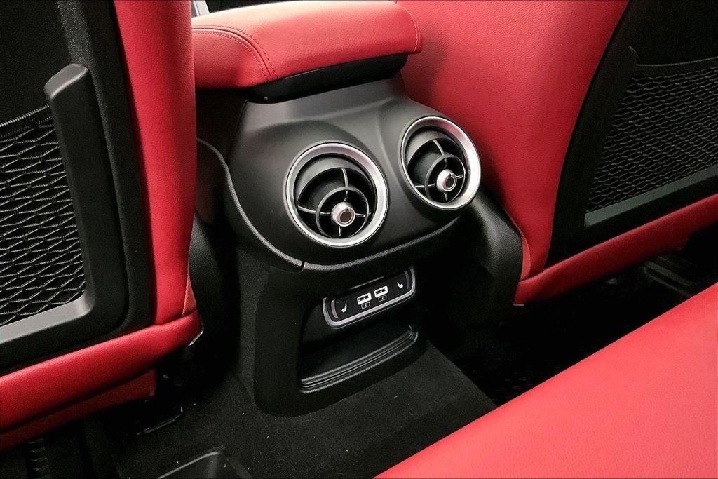 2025 Alfa Romeo Stelvio Veloce