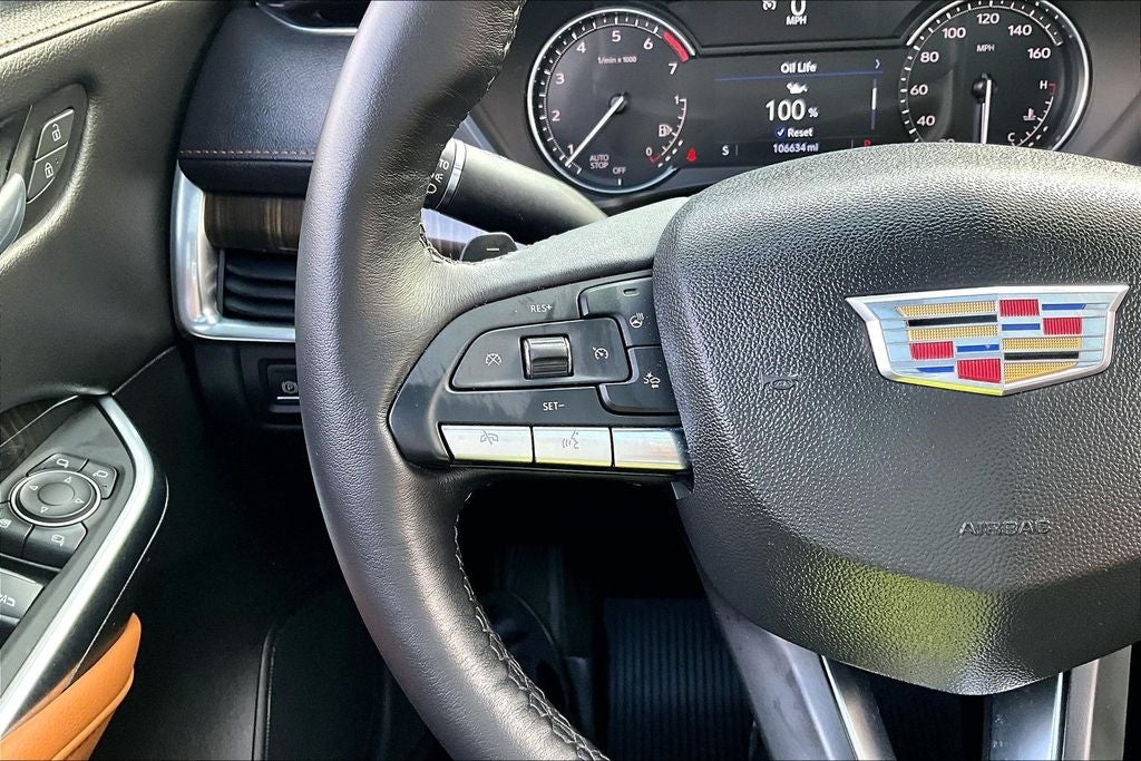 2022 Cadillac XT4 Premium Luxury