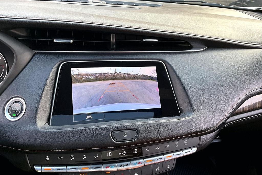 2022 Cadillac XT4 Premium Luxury