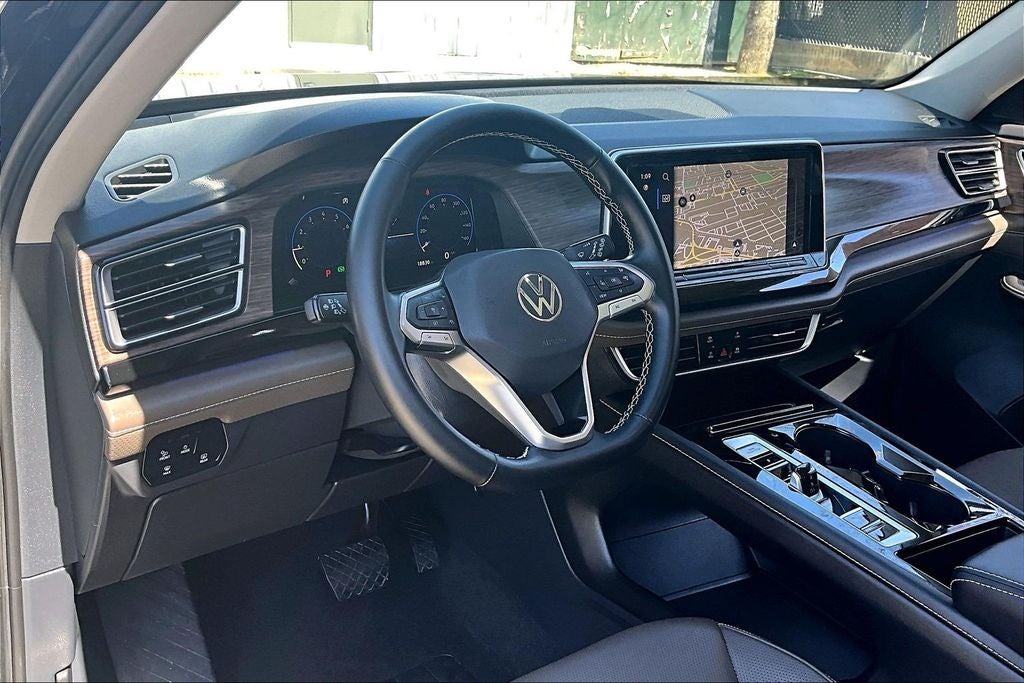 2025 Volkswagen Atlas 2.0T SEL