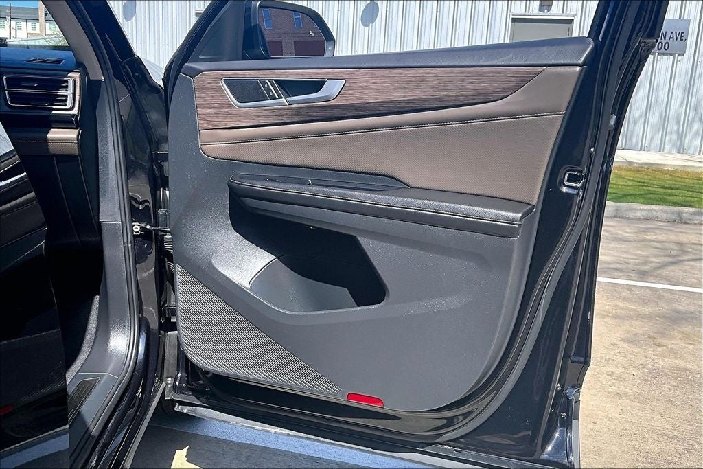 2025 Volkswagen Atlas 2.0T SEL