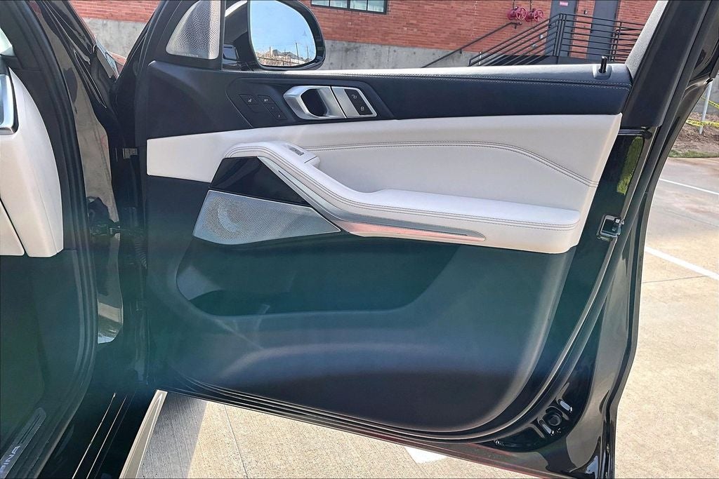 2024 BMW X7 ALPINA XB7