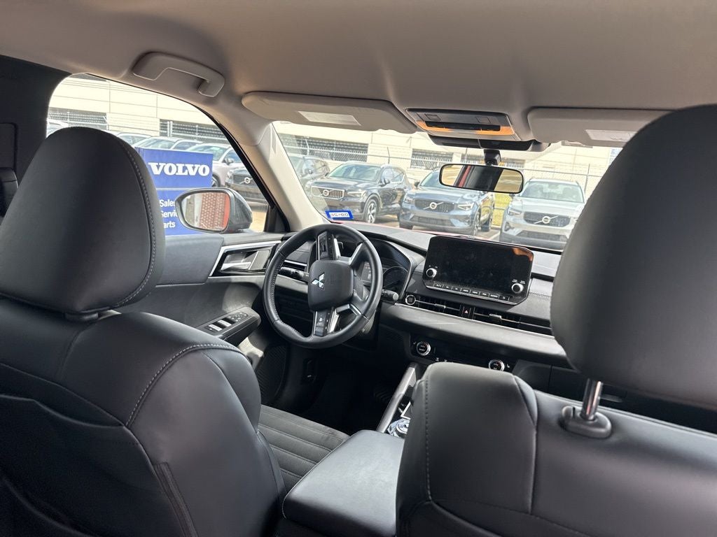 2024 Mitsubishi Outlander SE