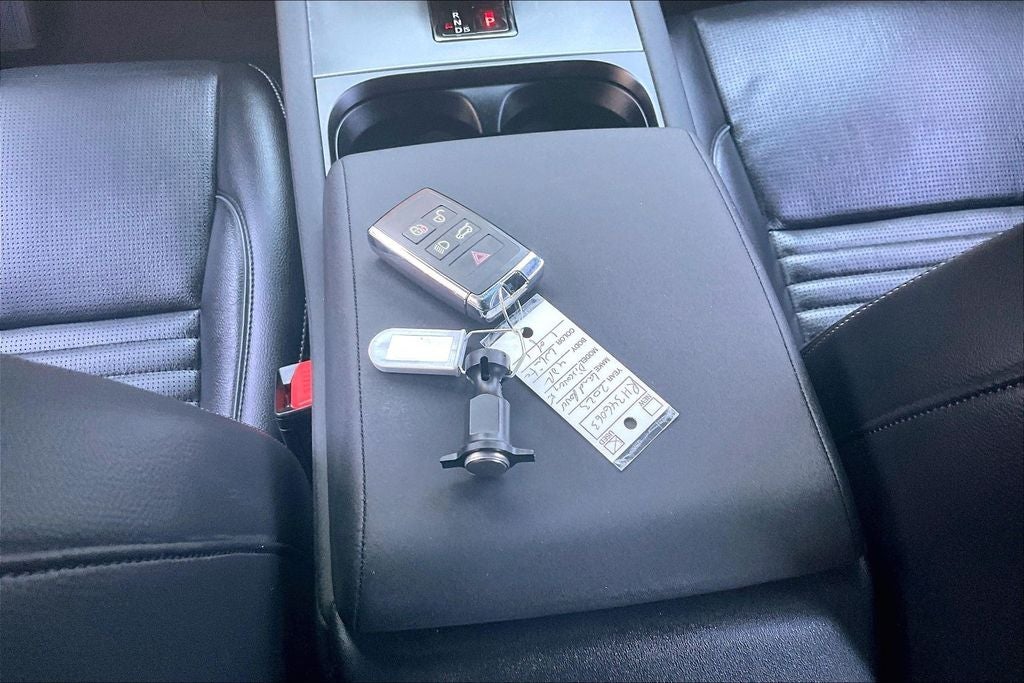 2024 Land Rover Discovery Sport SE