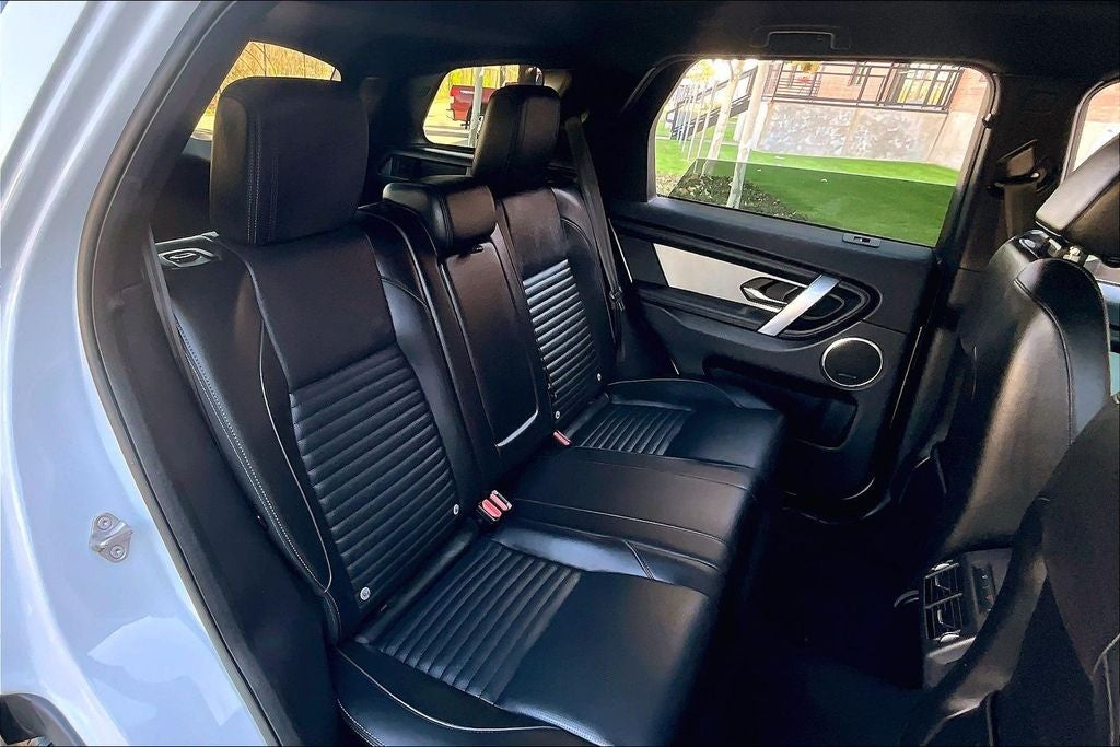 2024 Land Rover Discovery Sport SE