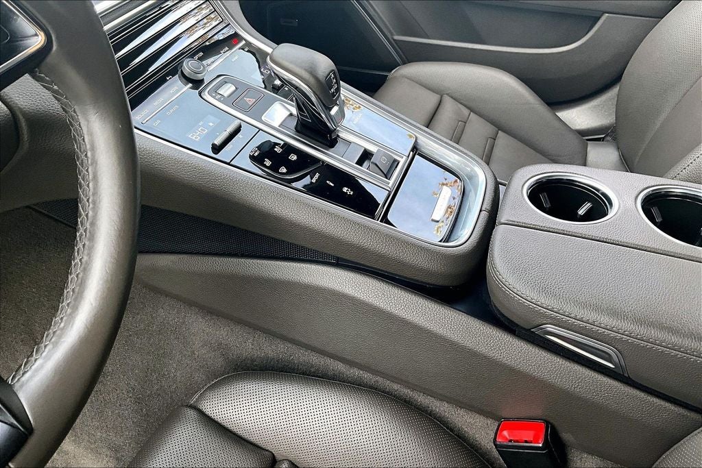 2023 Porsche Panamera Platinum Edition