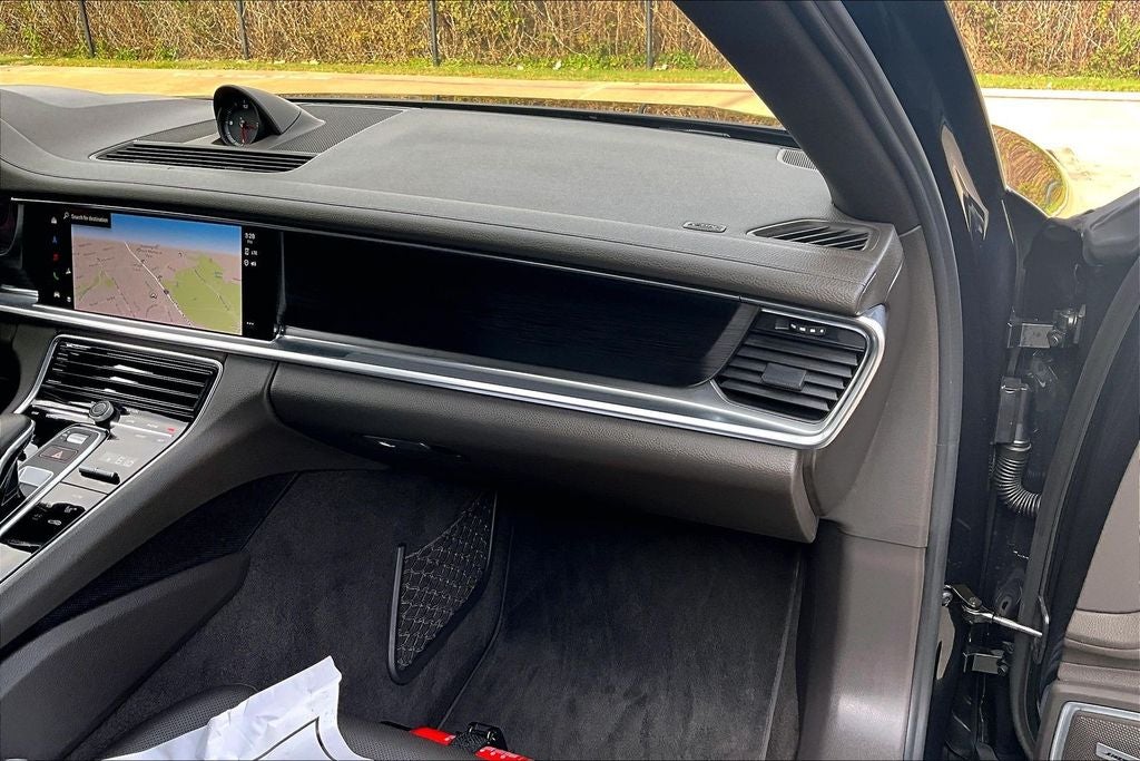 2023 Porsche Panamera Platinum Edition