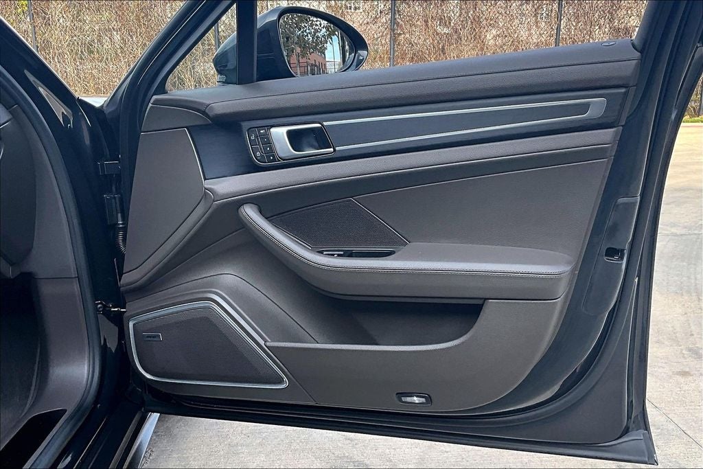 2023 Porsche Panamera Platinum Edition