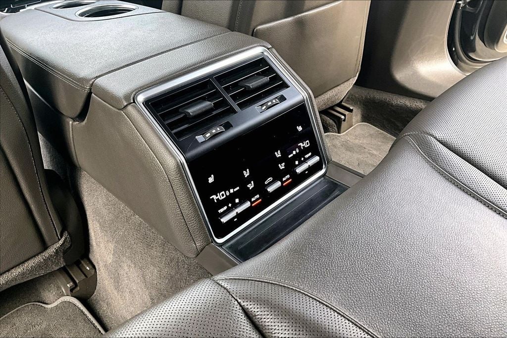 2023 Porsche Panamera Platinum Edition