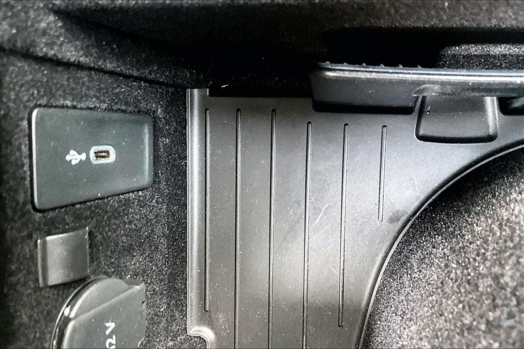 2023 Porsche Panamera Platinum Edition