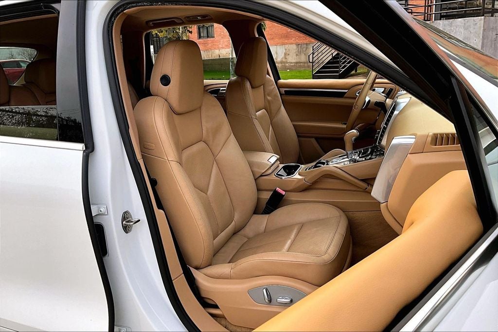 2012 Porsche Cayenne Base