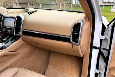 2012 Porsche Cayenne Base