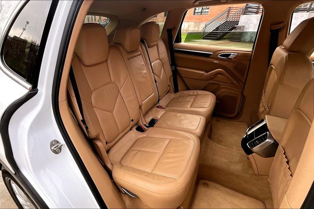 2012 Porsche Cayenne Base