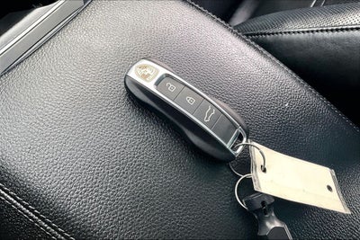 2023 Porsche Cayenne Platinum Edition