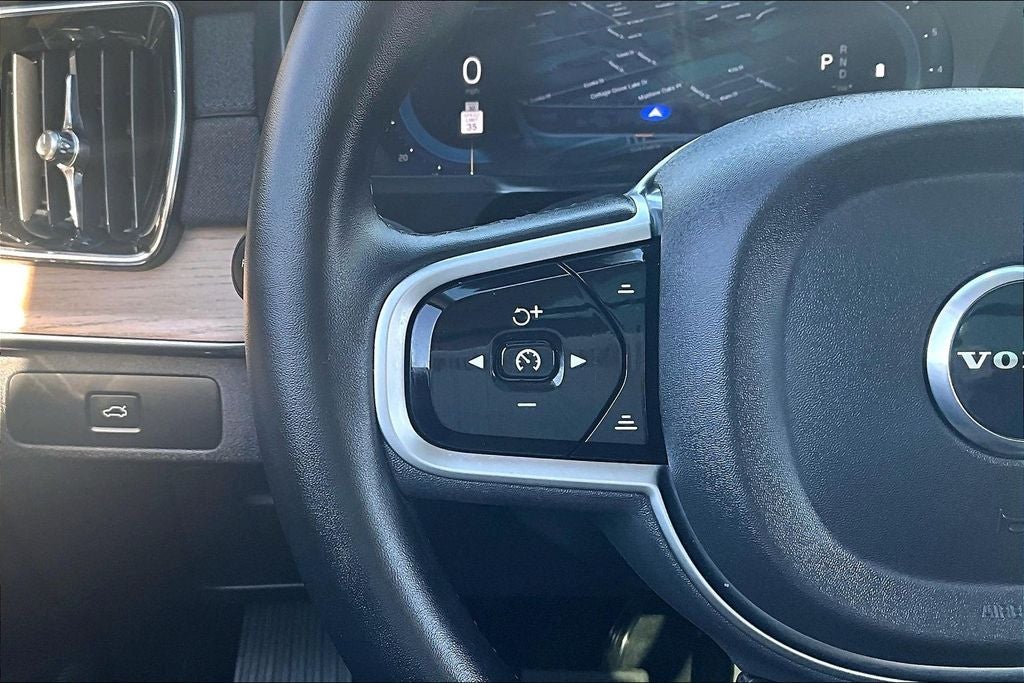 2025 Volvo XC90 B6 Plus 7-Seater 2025.5