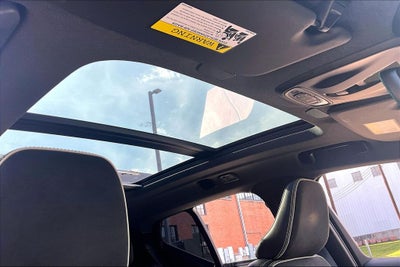 2022 Volvo XC40 R-Design