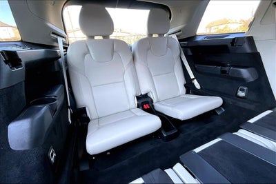 2023 Volvo XC90 B5 Plus
