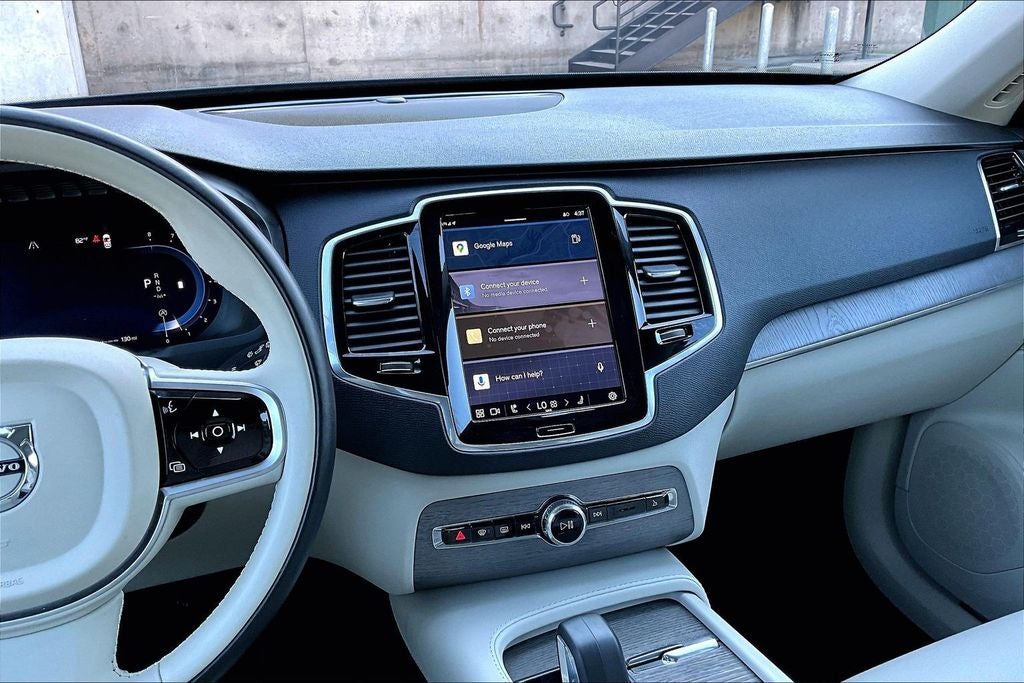 2023 Volvo XC90 B5 Plus