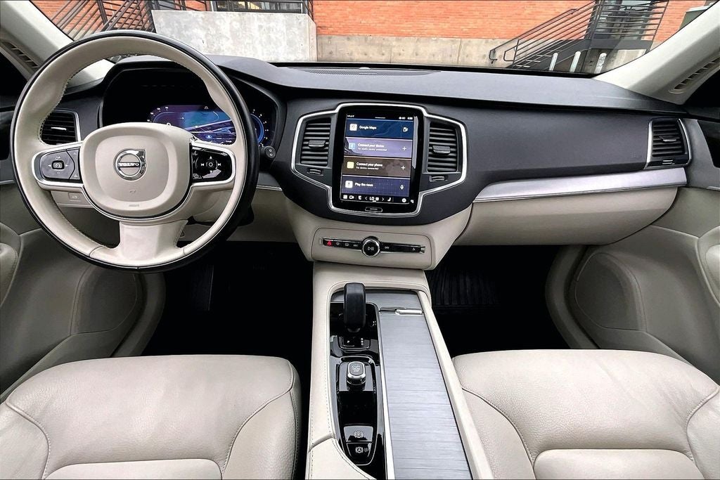 2023 Volvo XC90 B5 Core