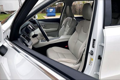 2023 Volvo XC90 B5 Core