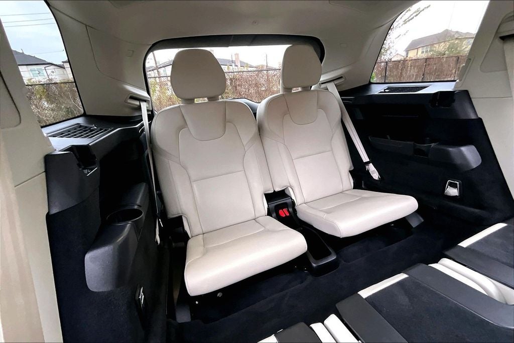 2023 Volvo XC90 B5 Core