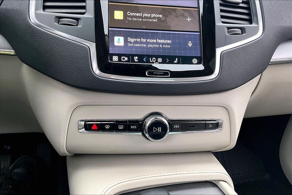 2023 Volvo XC90 B5 Core