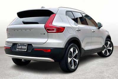 2025 Volvo XC40 B5 Plus Bright Theme