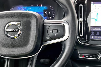 2025 Volvo XC40 B5 Plus Bright Theme