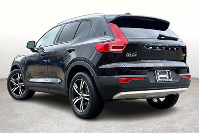 2023 Volvo XC40 B5 Core
