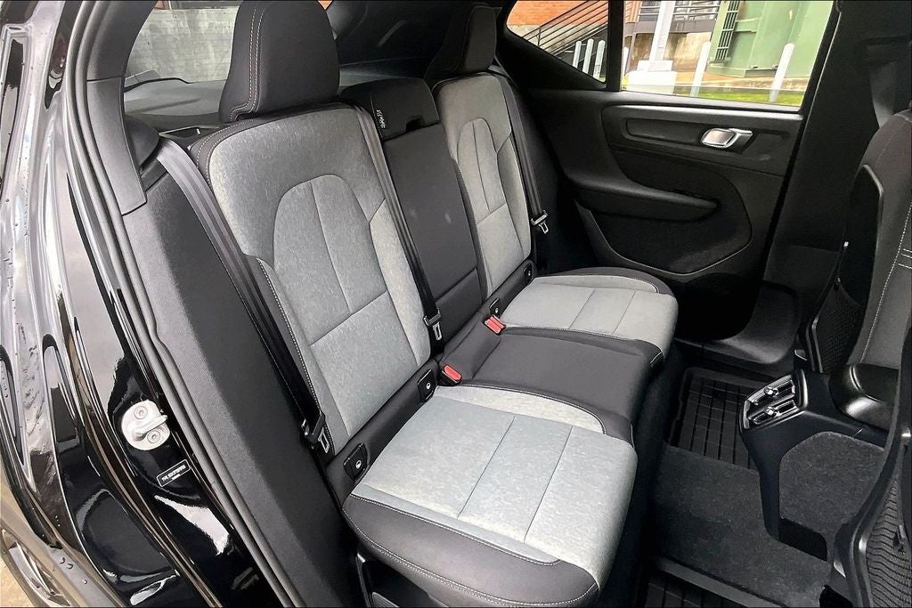 2023 Volvo XC40 B5 Core