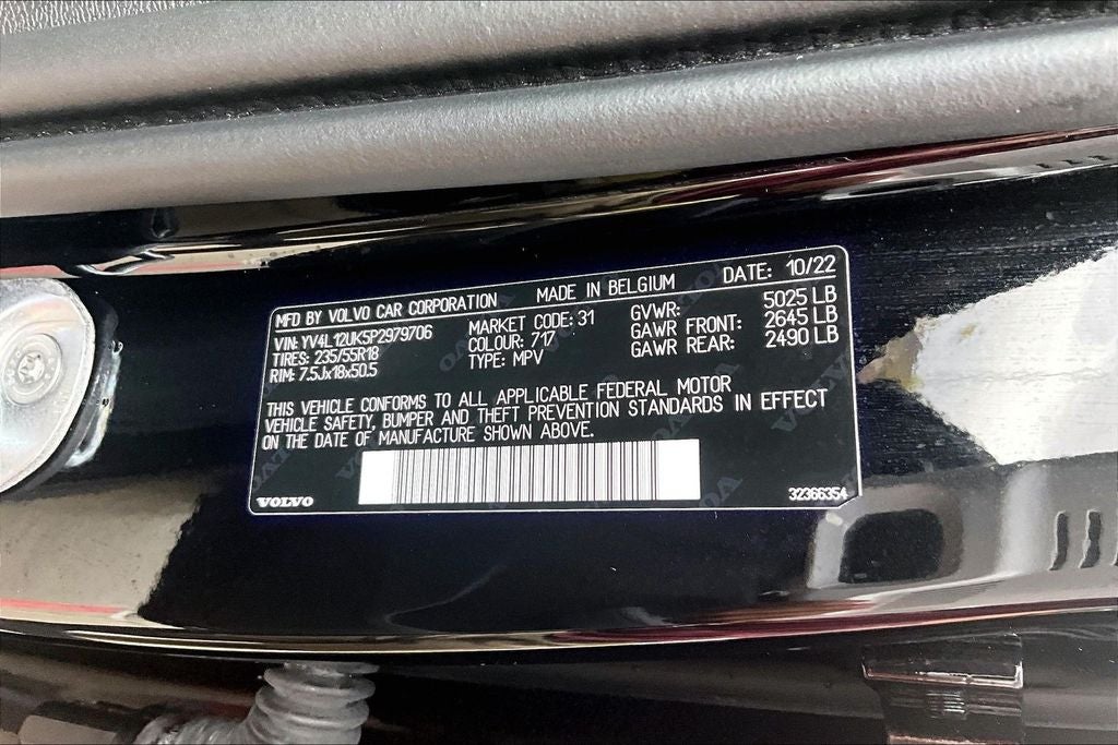 2023 Volvo XC40 B5 Core