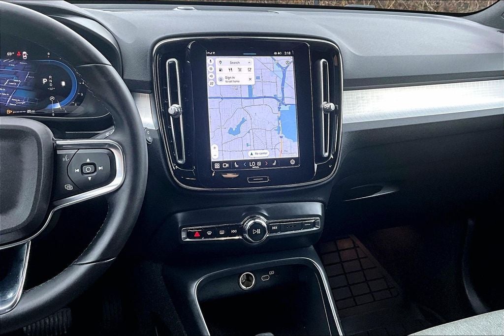 2023 Volvo XC40 B5 Core